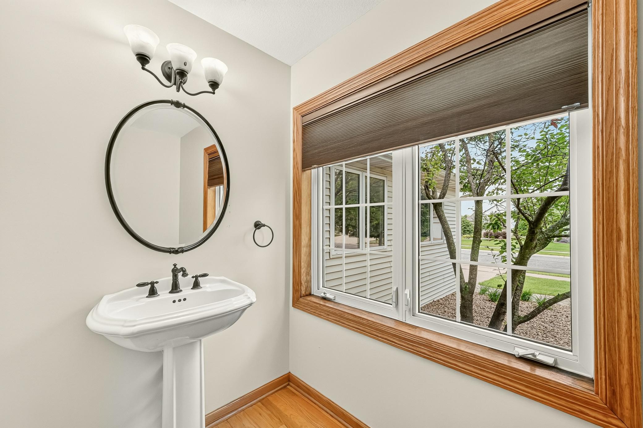 2144 Jade Lane Ne Property Photo 15