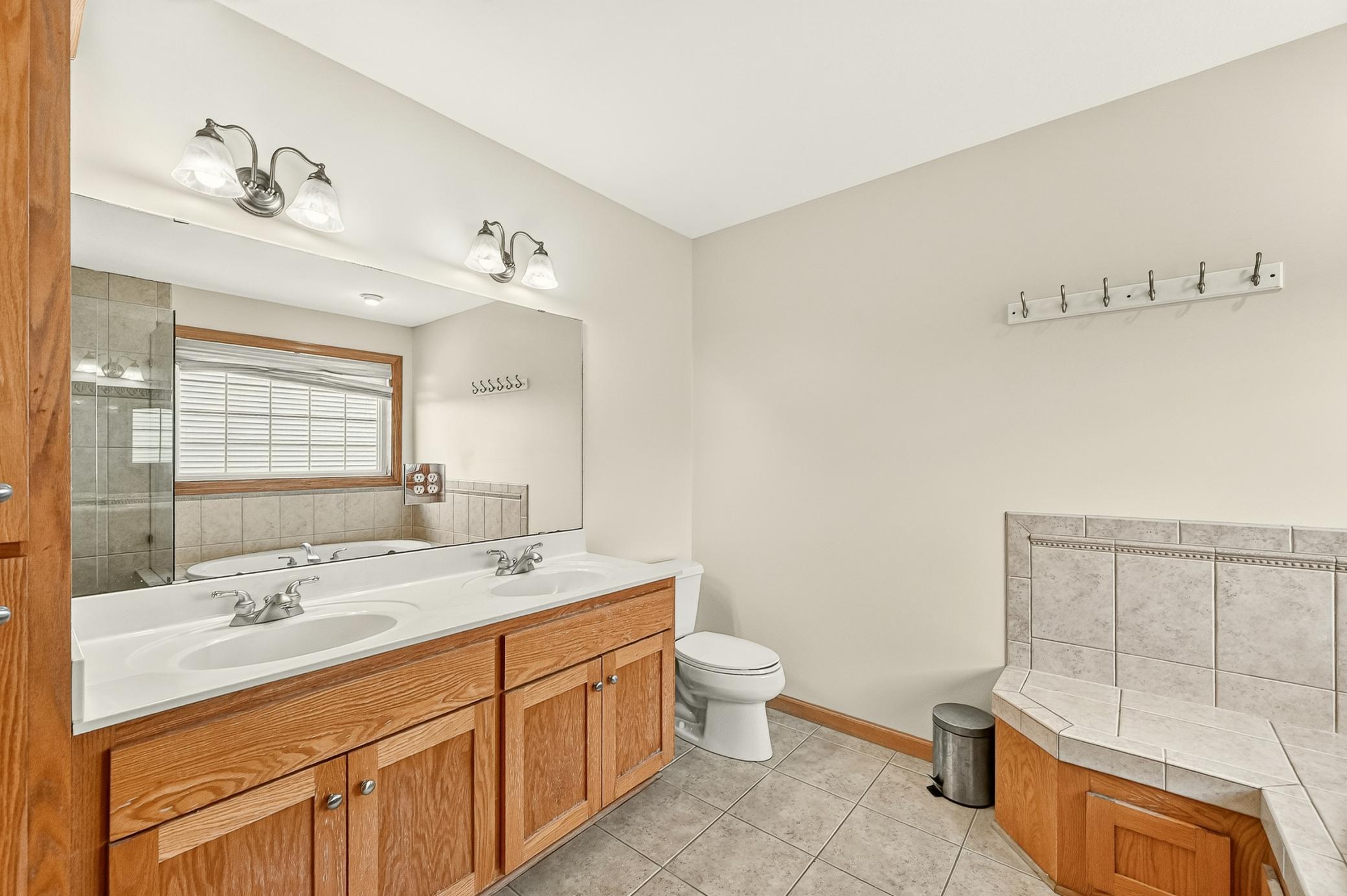 2144 Jade Lane Ne Property Photo 23