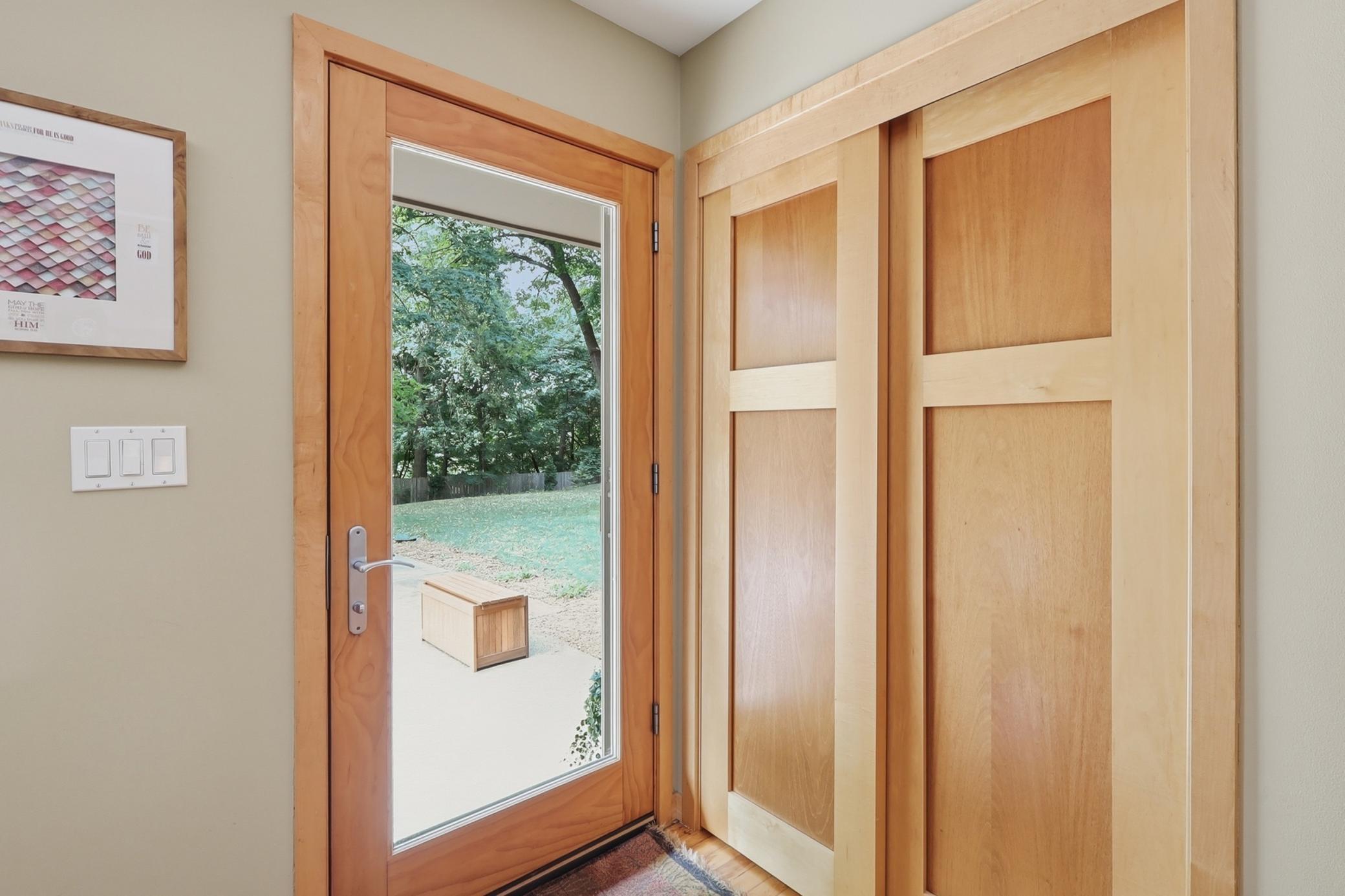 18416 Ridgewood Road Property Photo 3