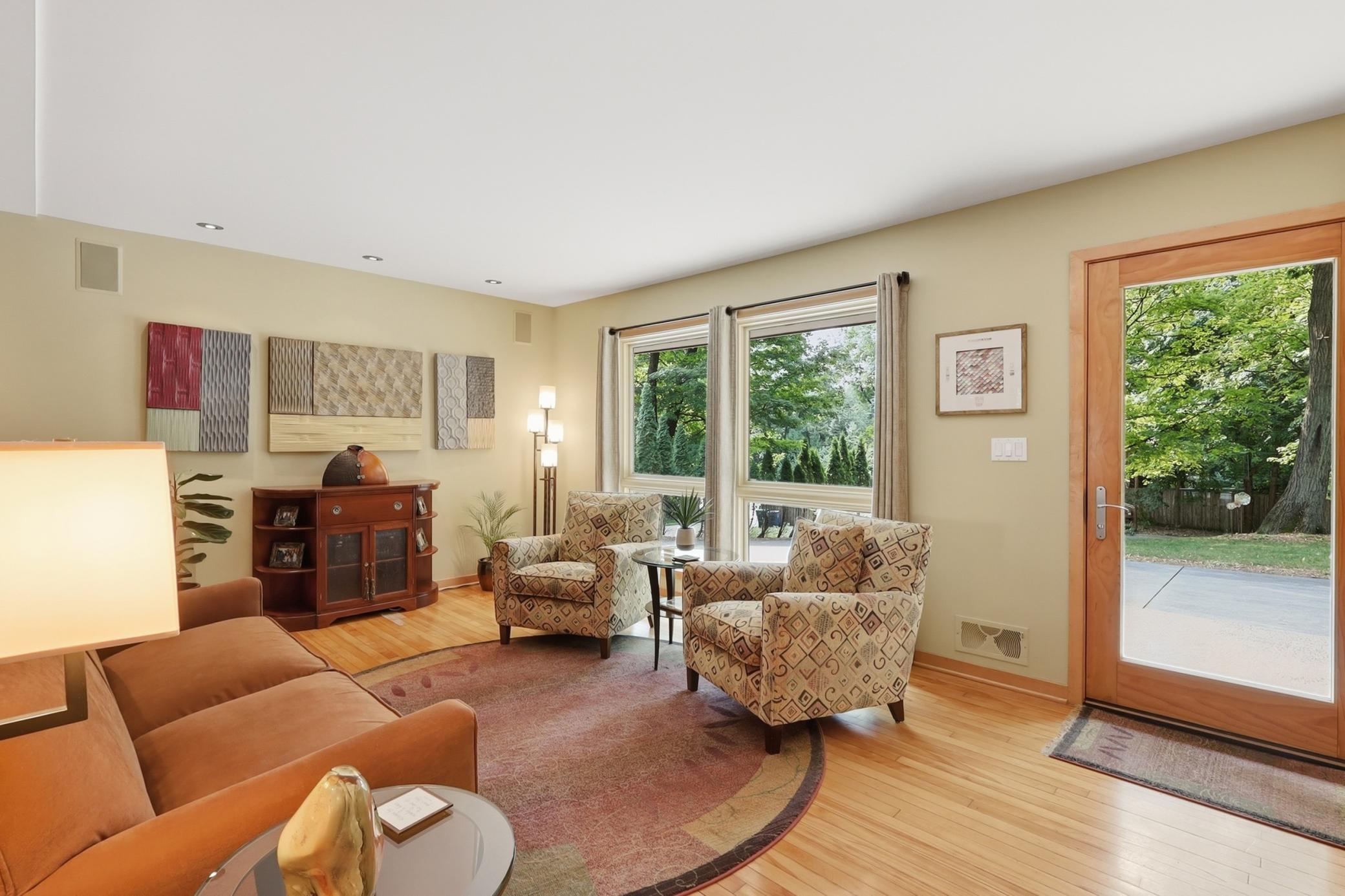 18416 Ridgewood Road Property Photo 4