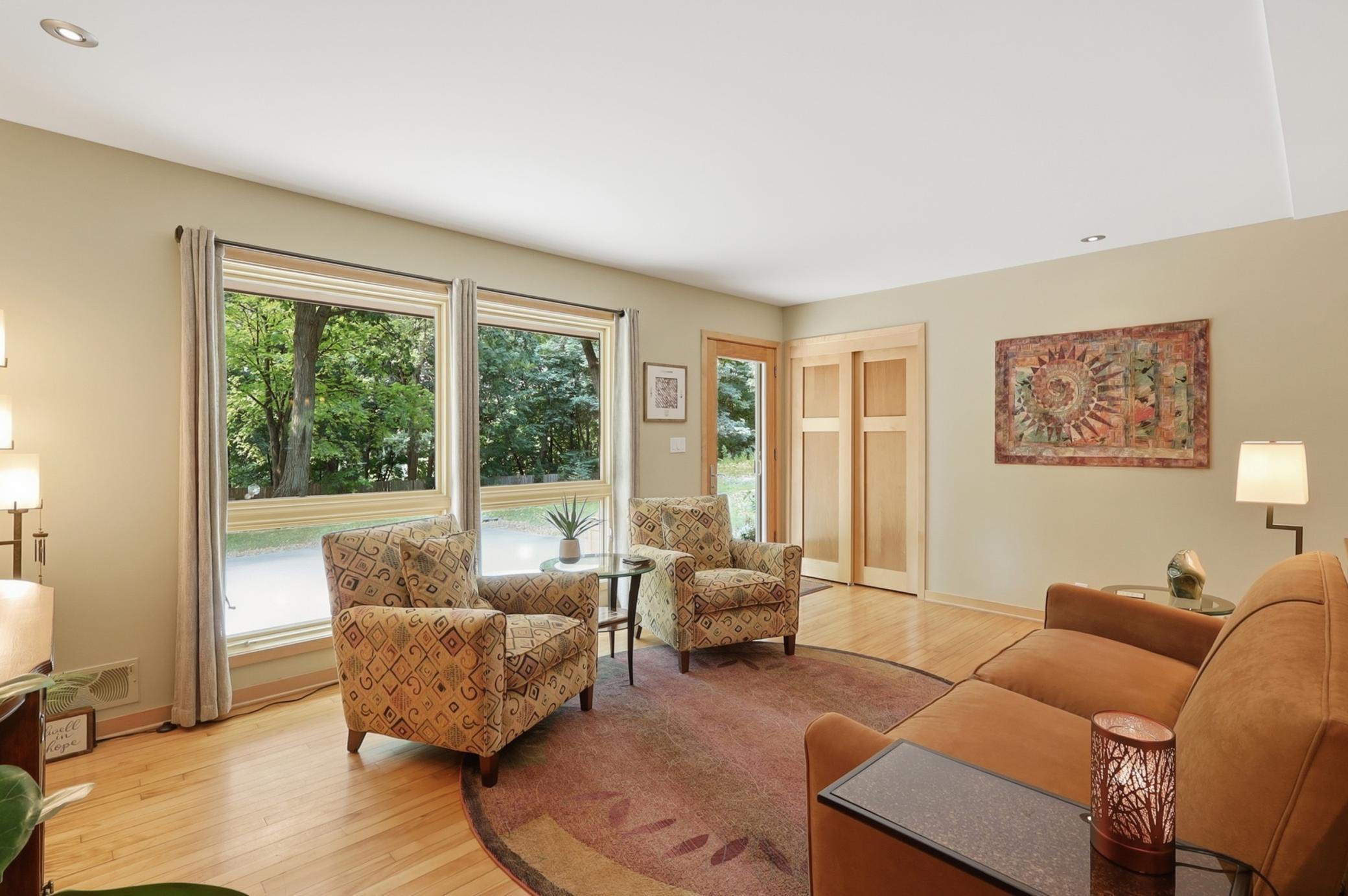 18416 Ridgewood Road Property Photo 6
