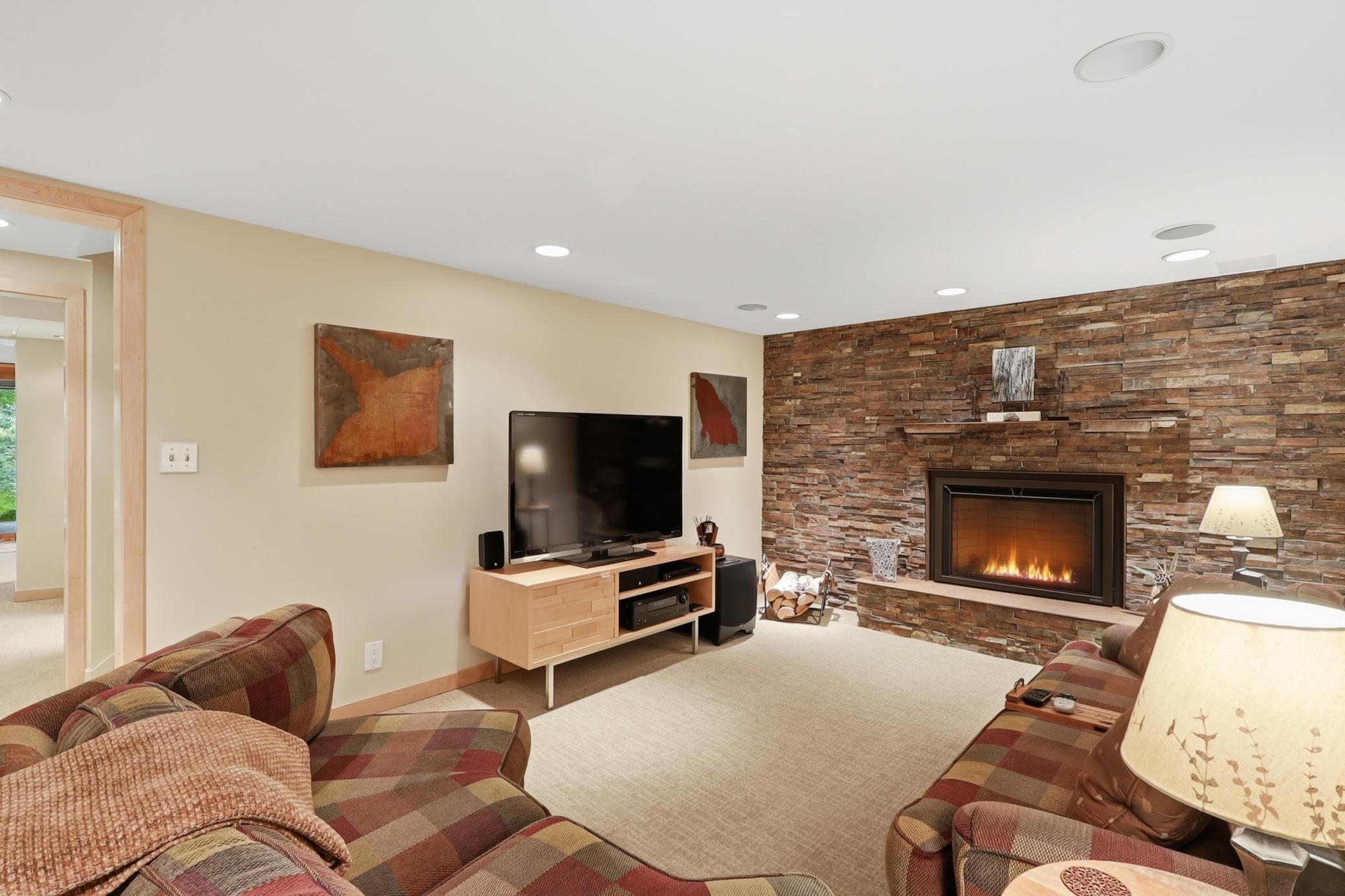 18416 Ridgewood Road Property Photo 21