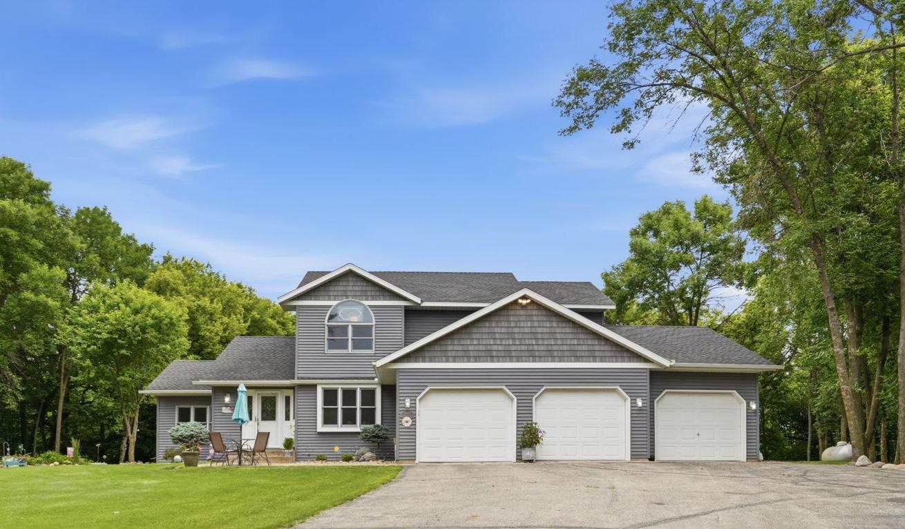 10920 N Shore Drive Property Photo 1
