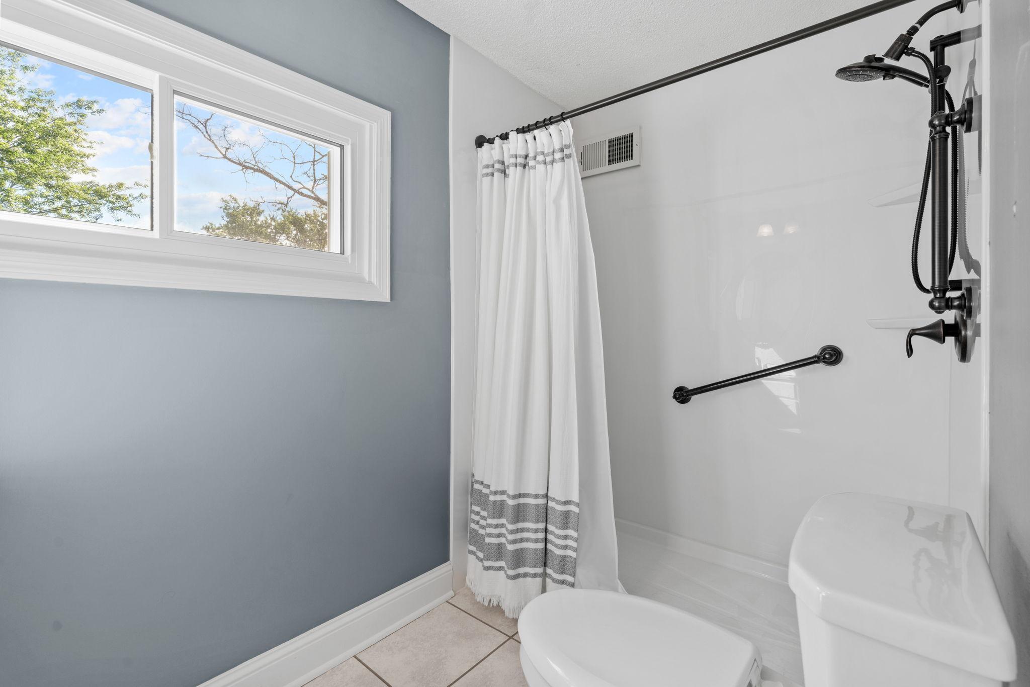 223 E River Parkway Property Photo 23