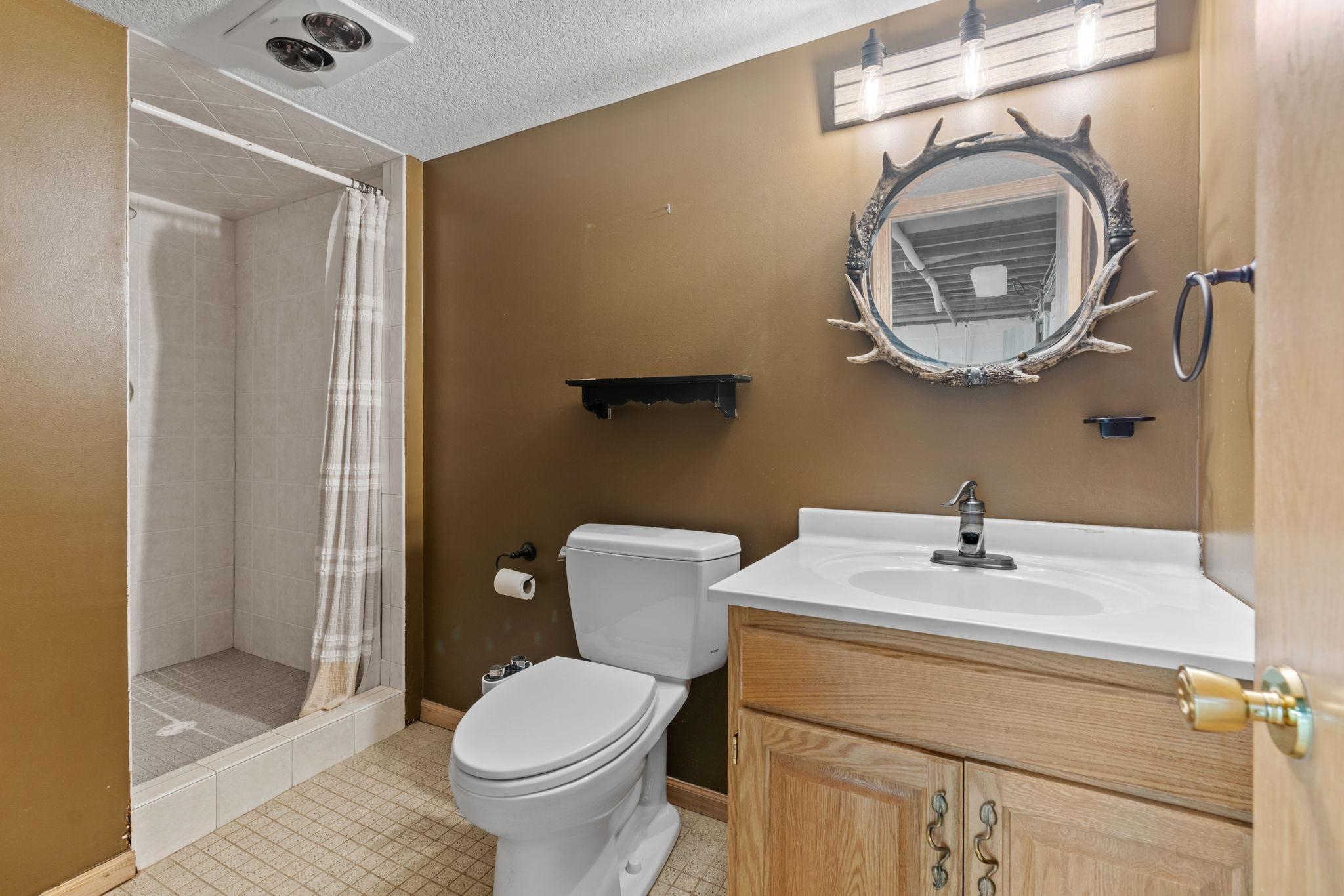 223 E River Parkway Property Photo 26