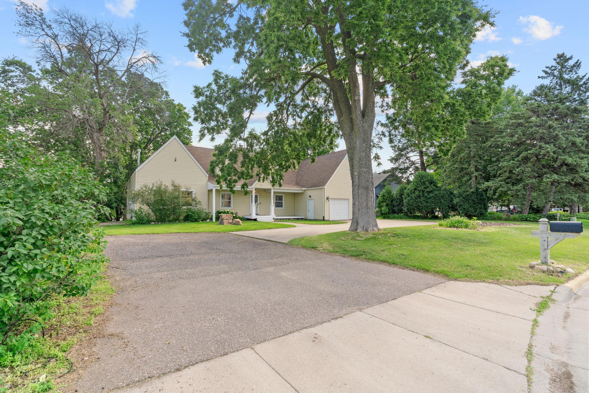 223 E River Parkway Property Photo 56