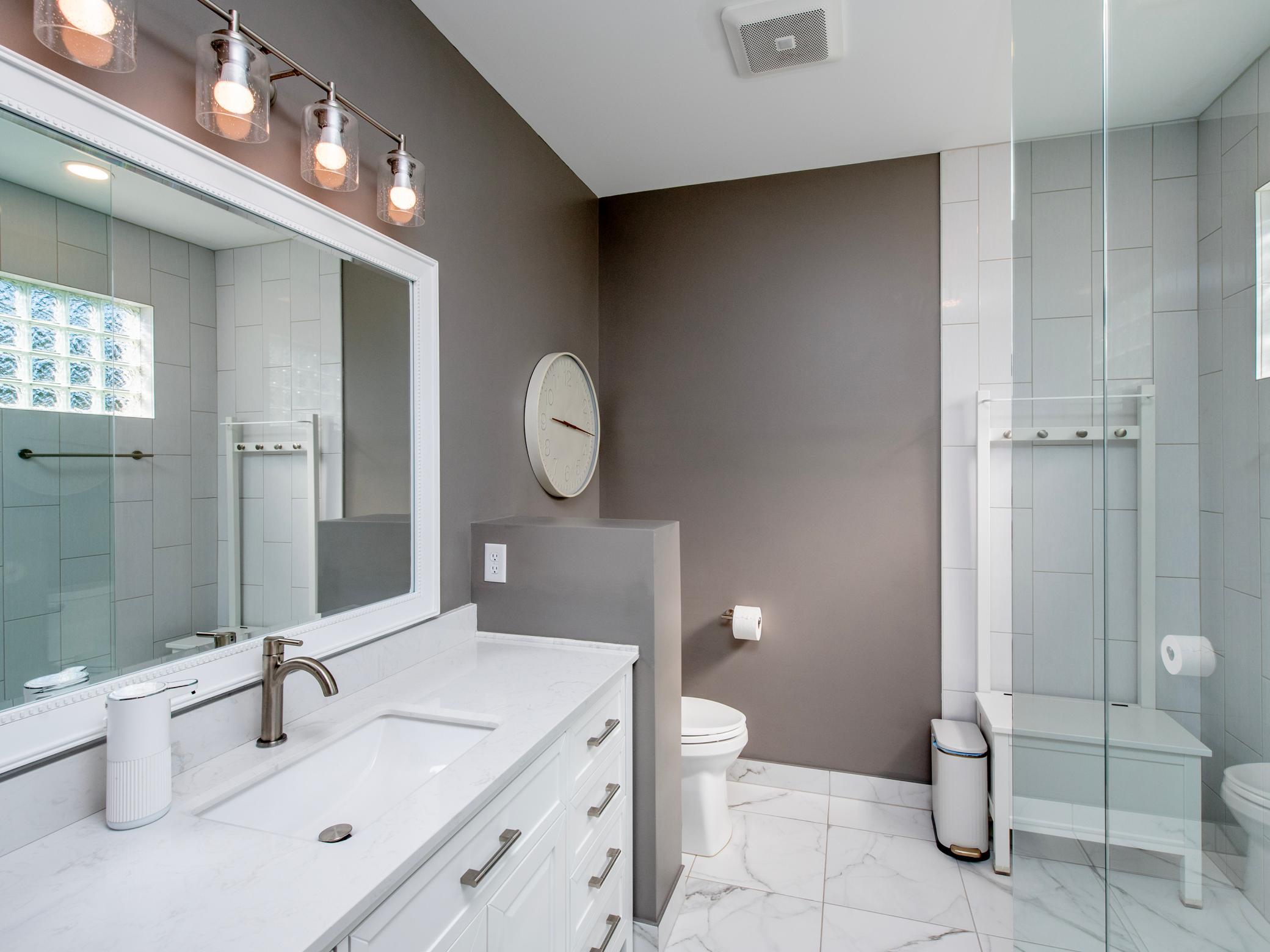 814 New Century Boulevard S Property Photo 20