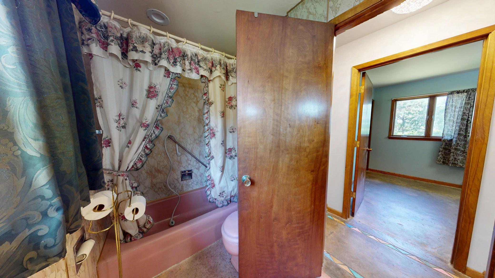 118 Arrowhead Road Property Photo 9