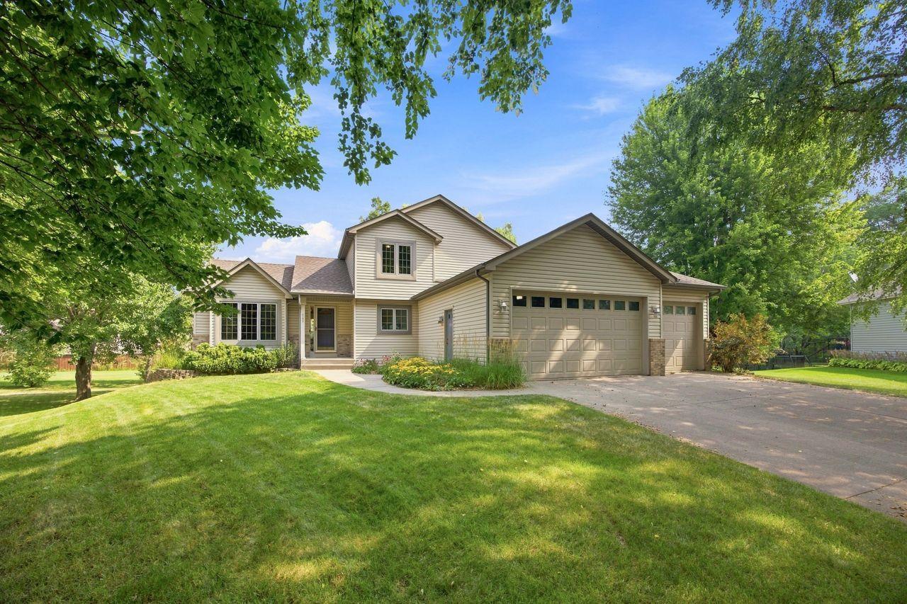 365 Linda Circle Property Photo 2