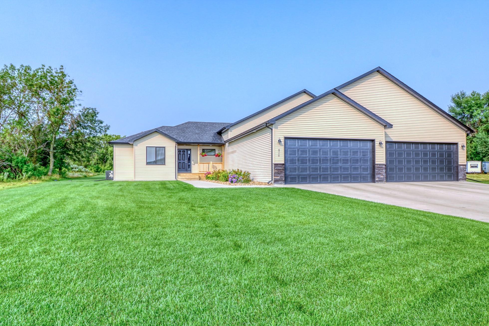 6779 Ashwood Loop S Property Photo 1