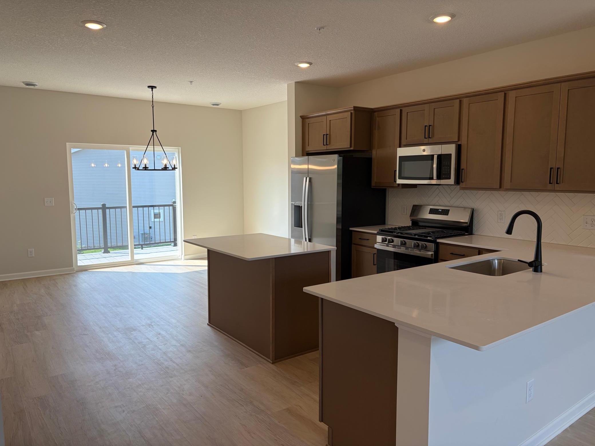 13614 Willow Drive Property Photo 2