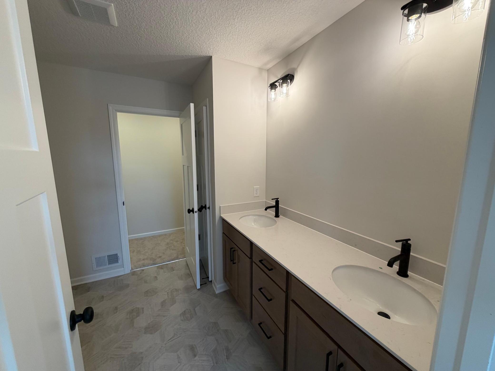 13614 Willow Drive Property Photo 7