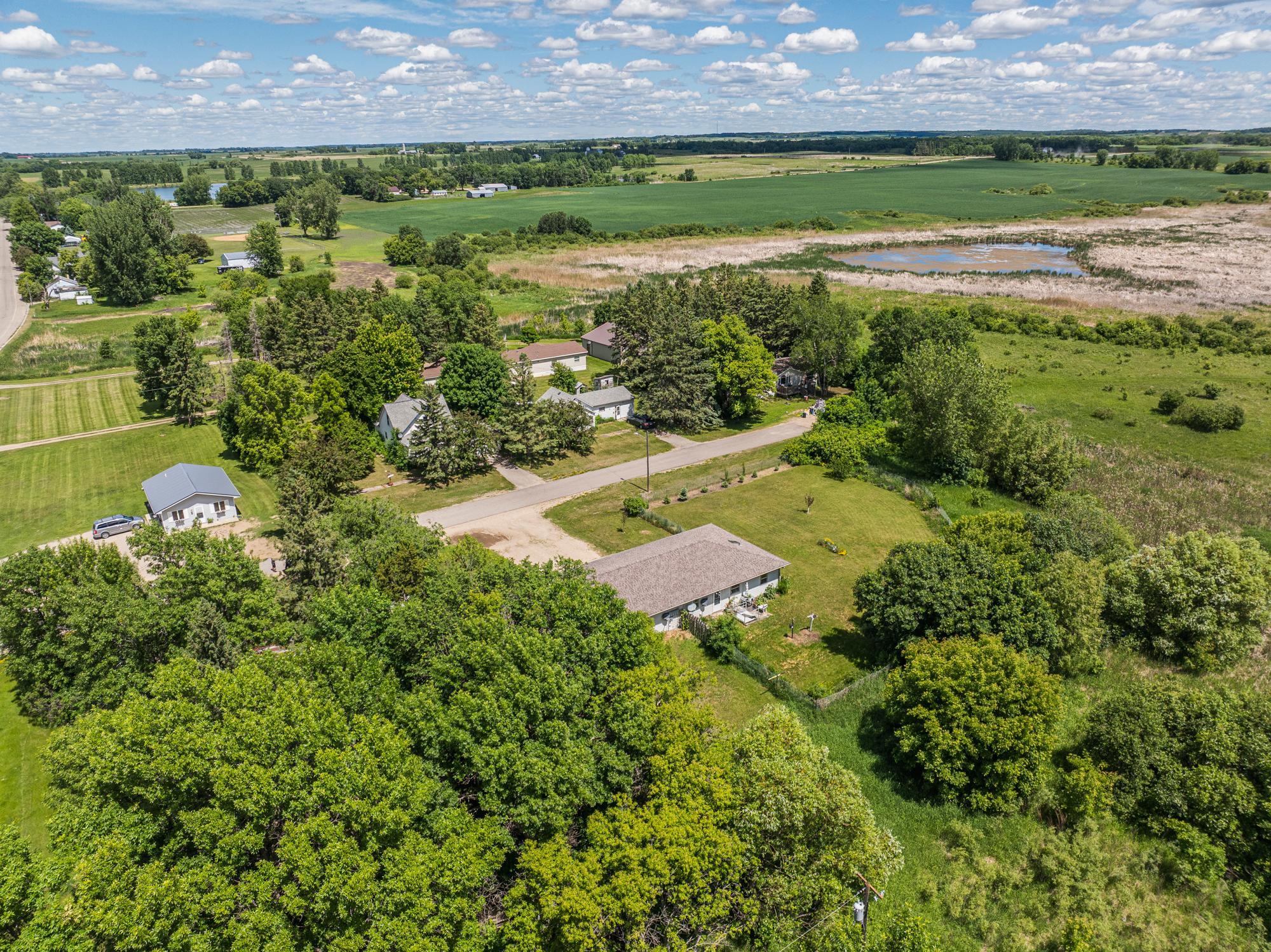 204 Main Street E Property Photo 7