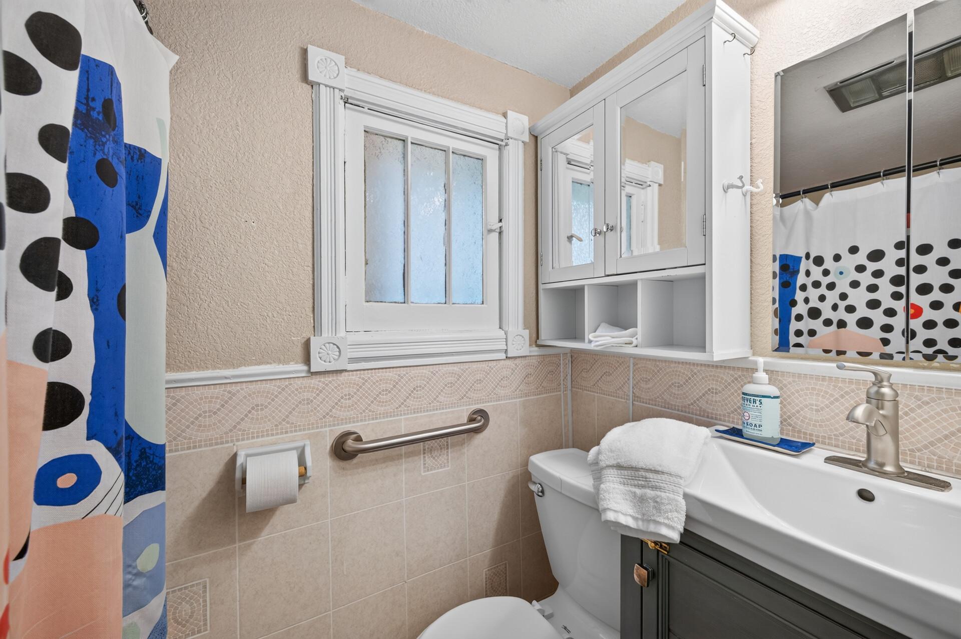 517 Sidney Street E Property Photo 27