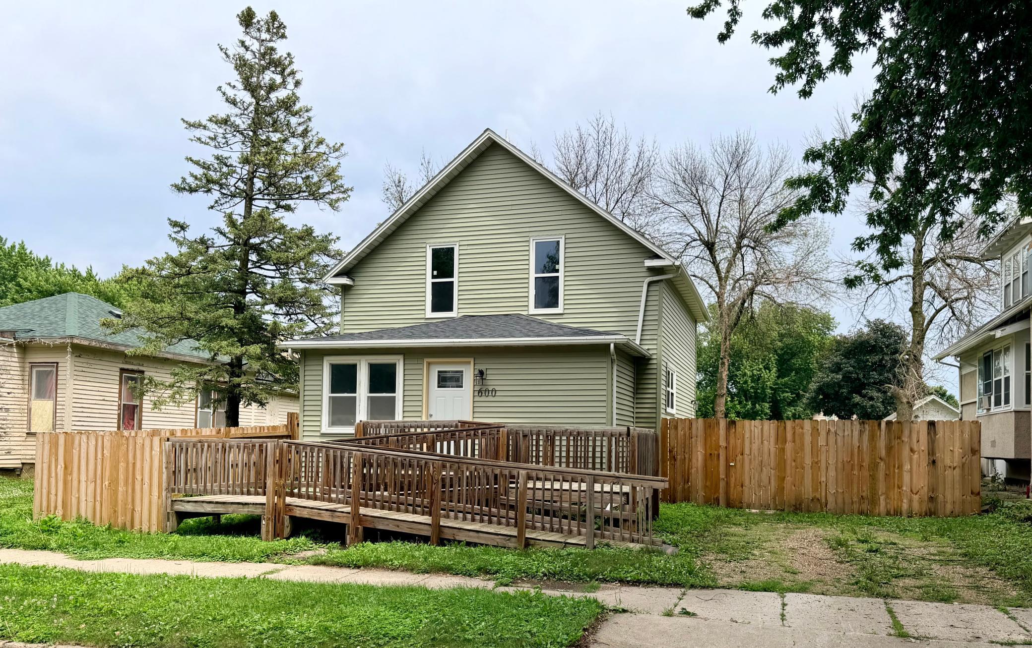 600 Strait Avenue Property Photo 1
