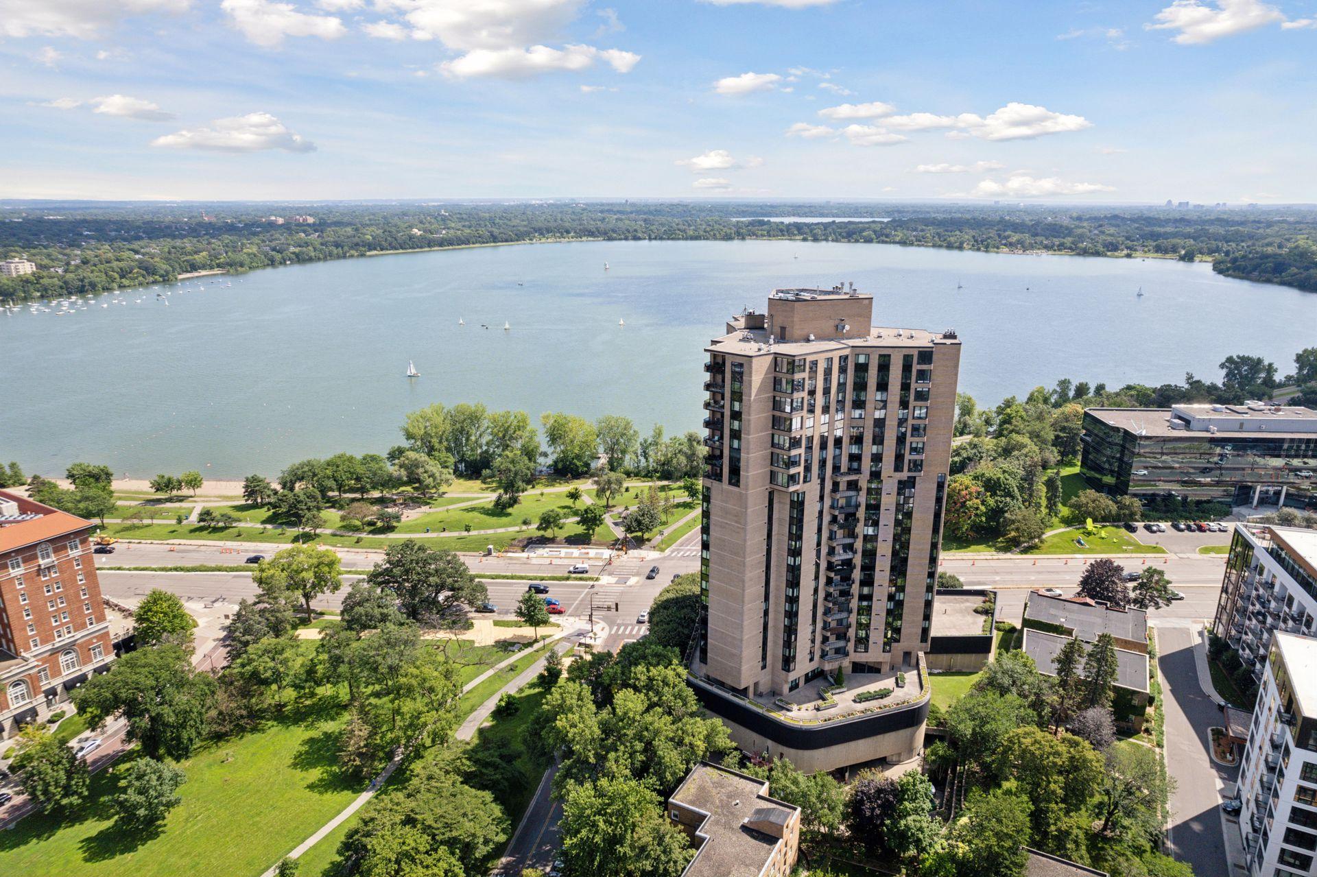 2950 Dean Parkway 1902