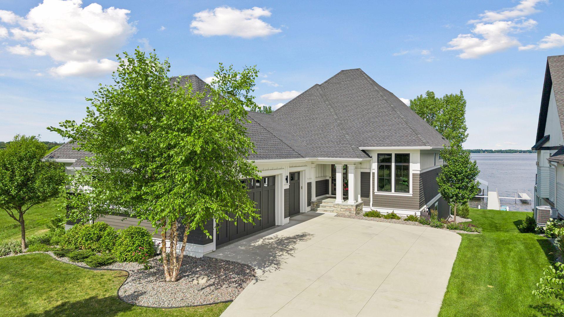 161 Lakeshore Circle Property Photo 1