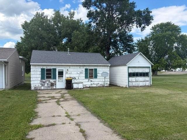 522 E 2nd Street N Property Photo 2
