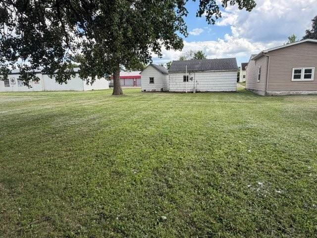 522 E 2nd Street N Property Photo 15