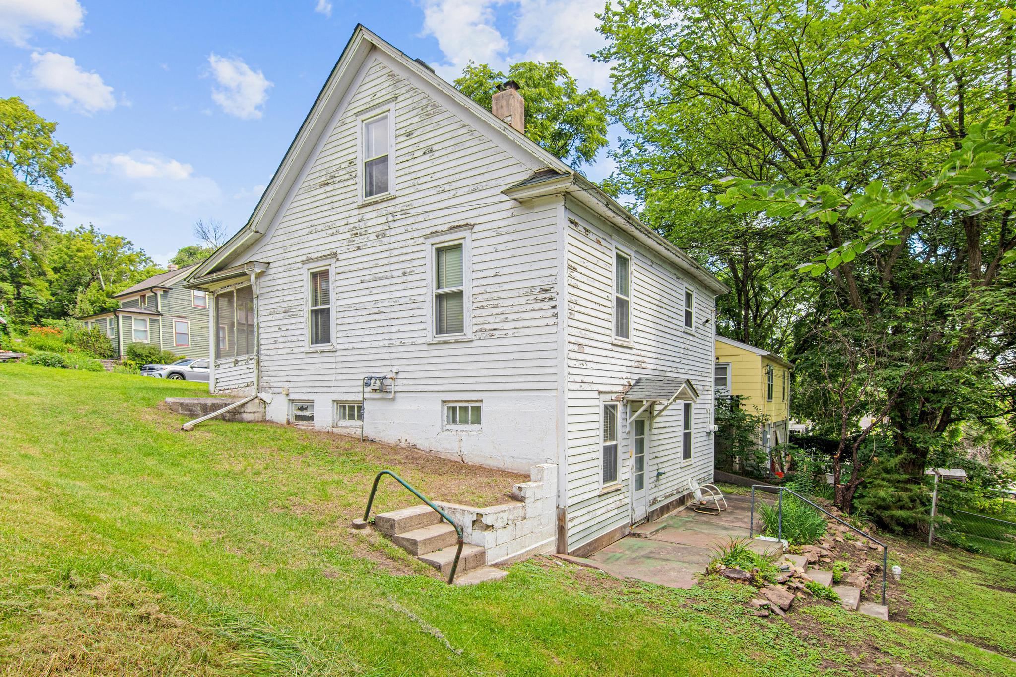 213 4th St W Property Photo 13