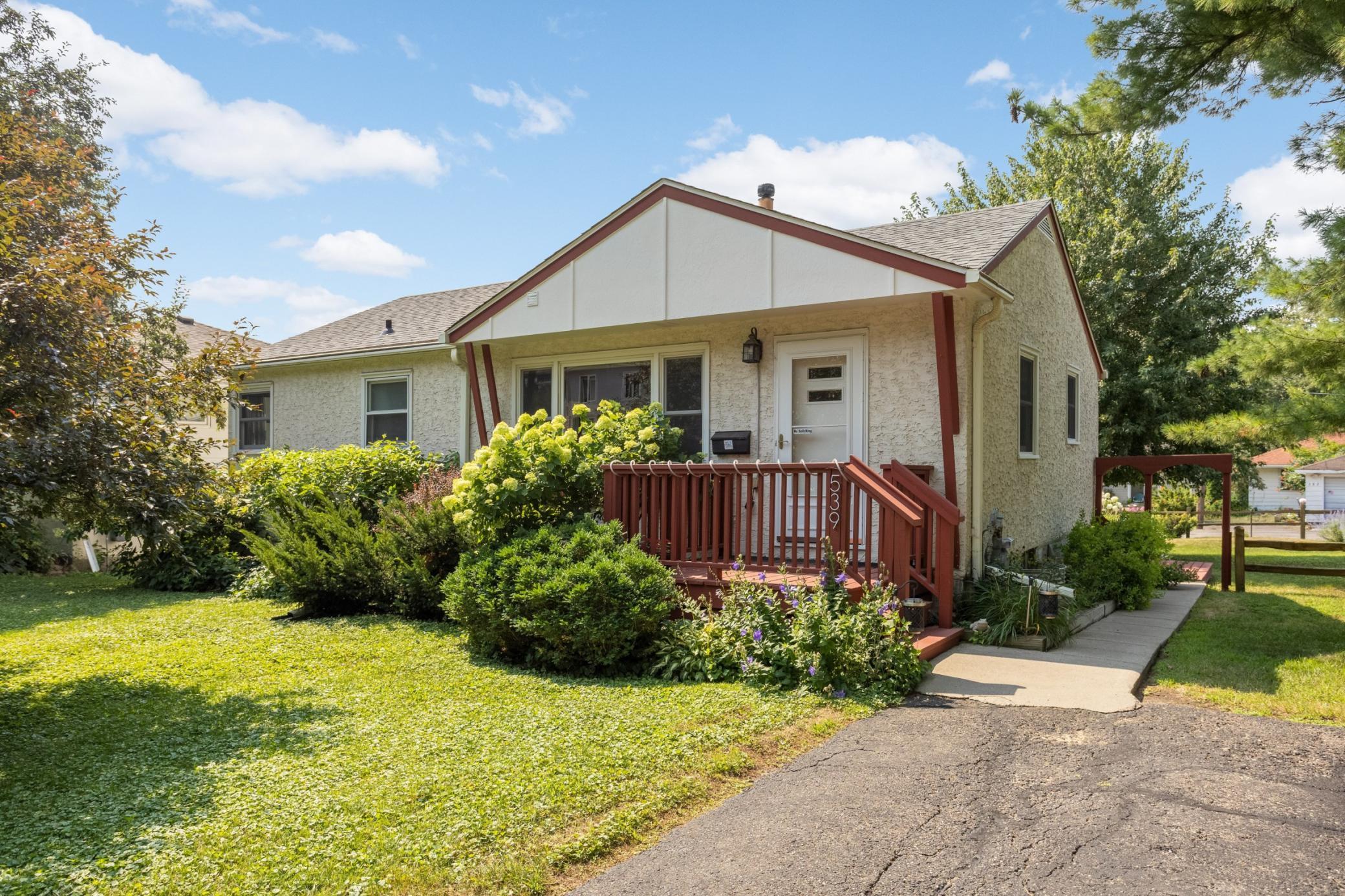 539 Frontenac Place Property Photo 1