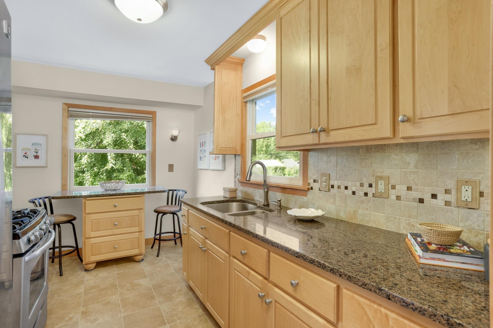 539 Frontenac Place Property Photo 7