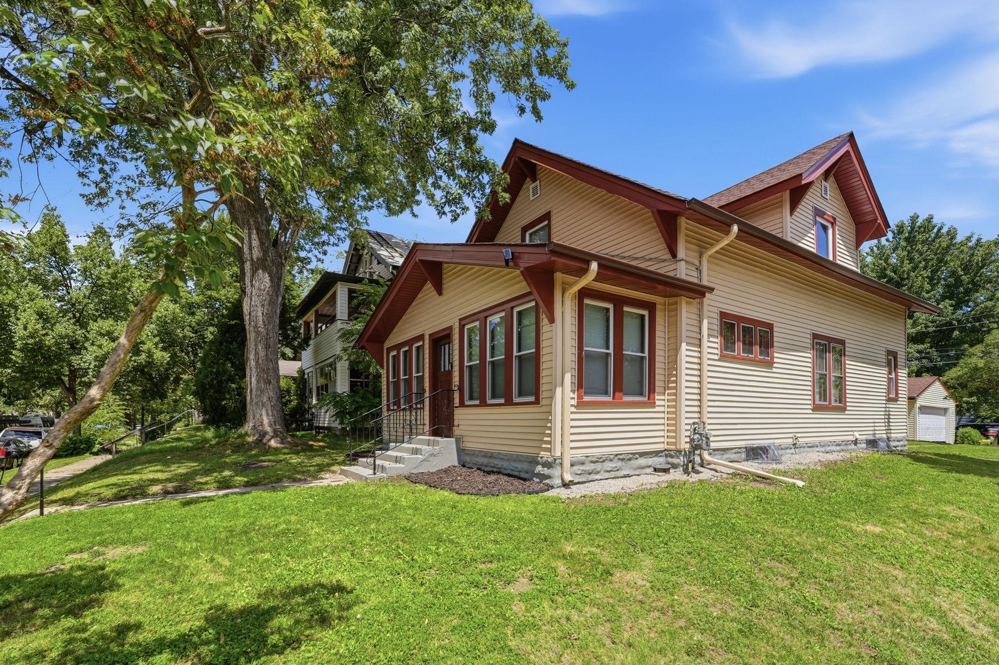 3500 Irving Avenue N Property Photo 1