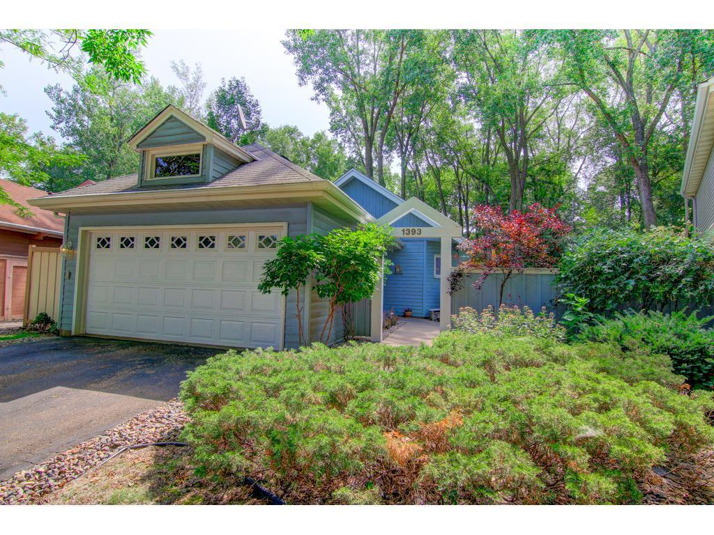 1393 Granada Trail N Property Photo 1