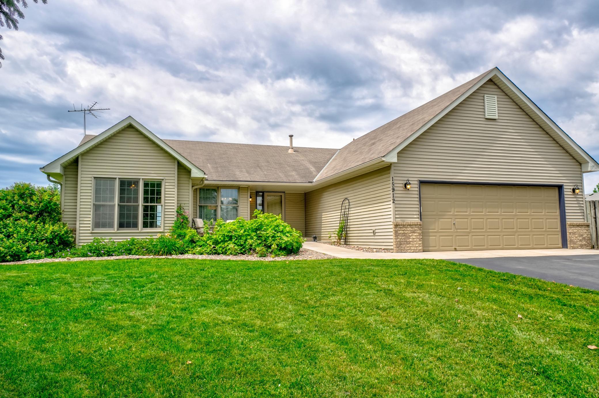 15912 Cascade Path