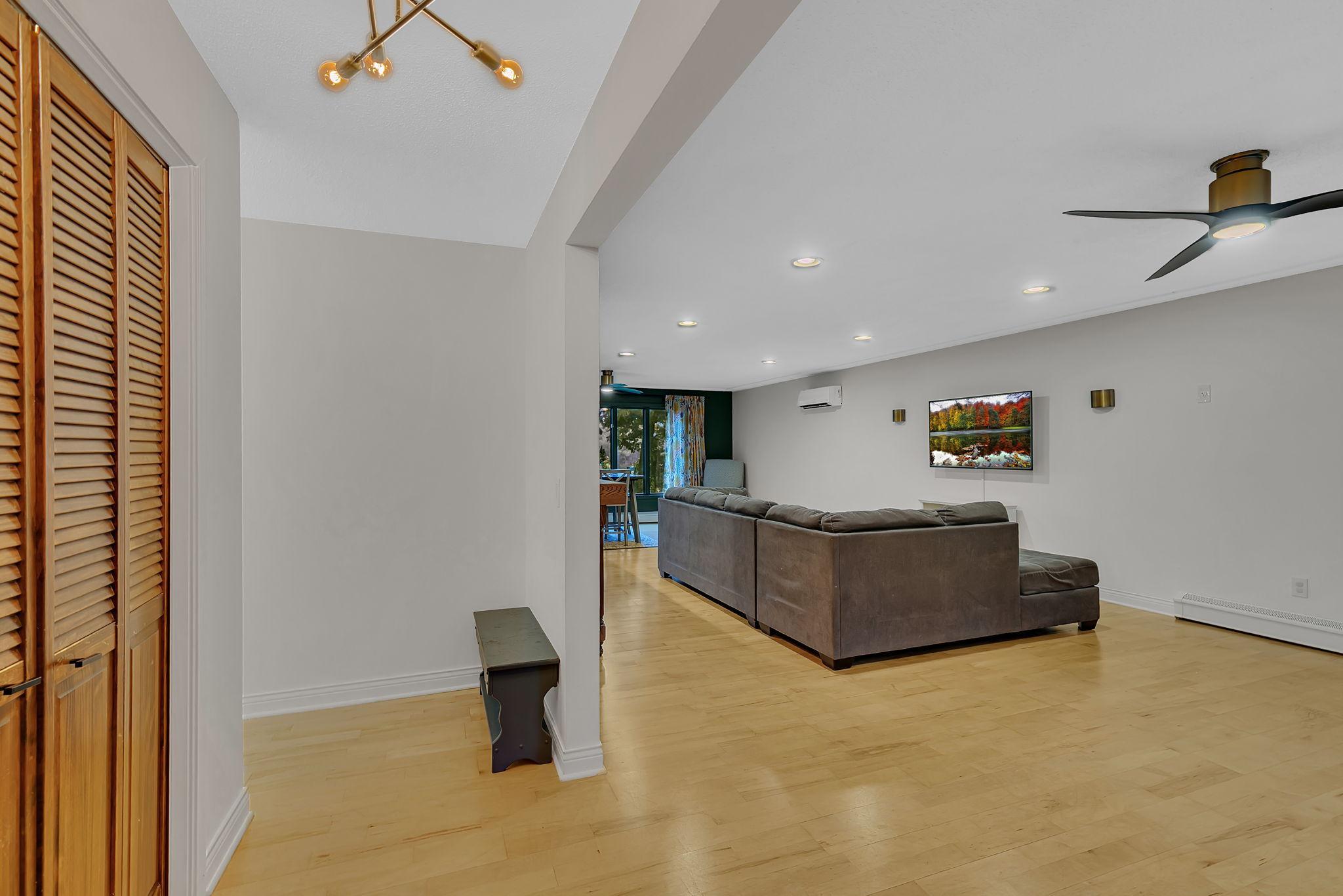 705 W River Street Property Photo 18