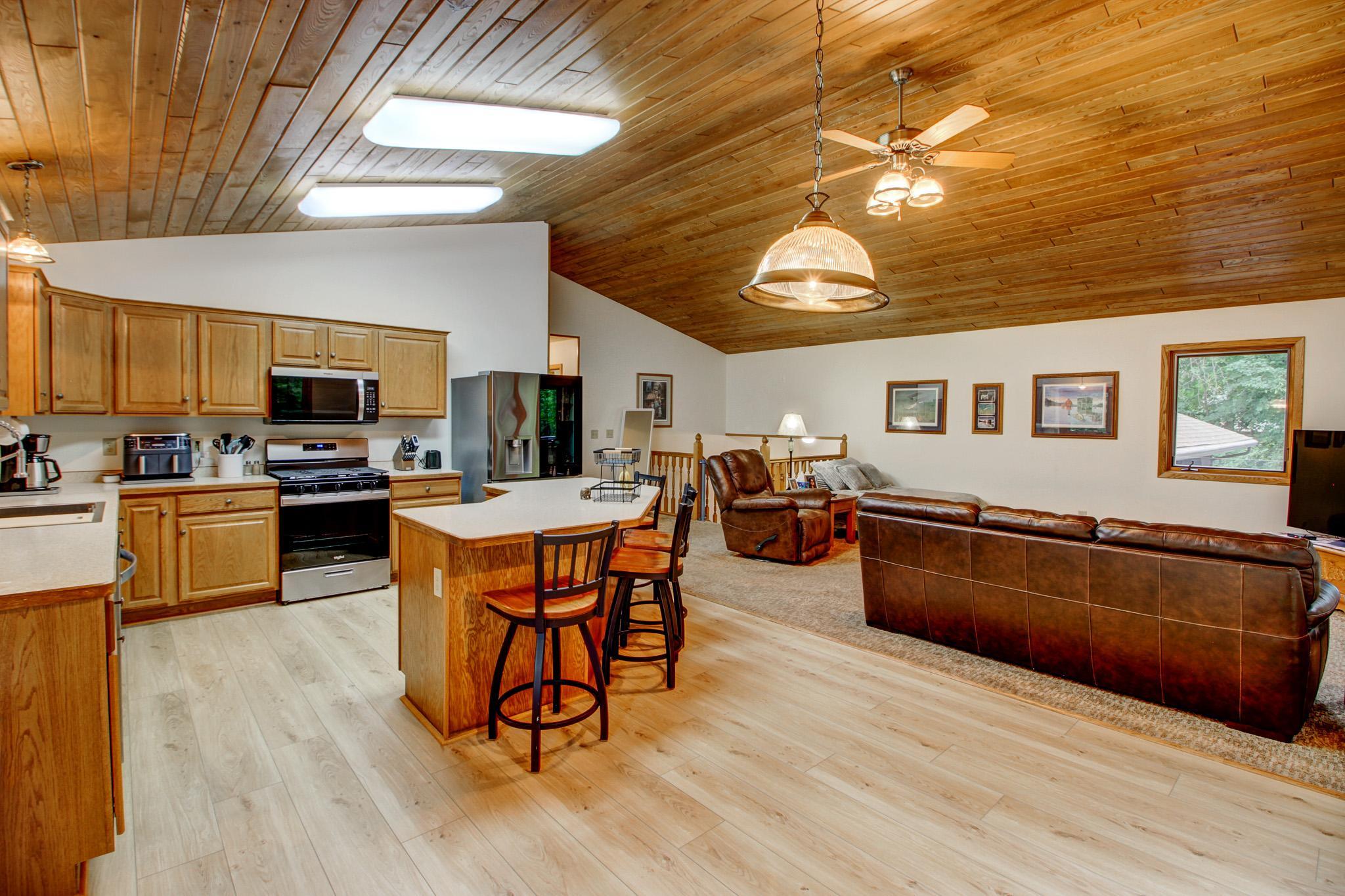 6155 Bittersweet Lane Property Photo 6