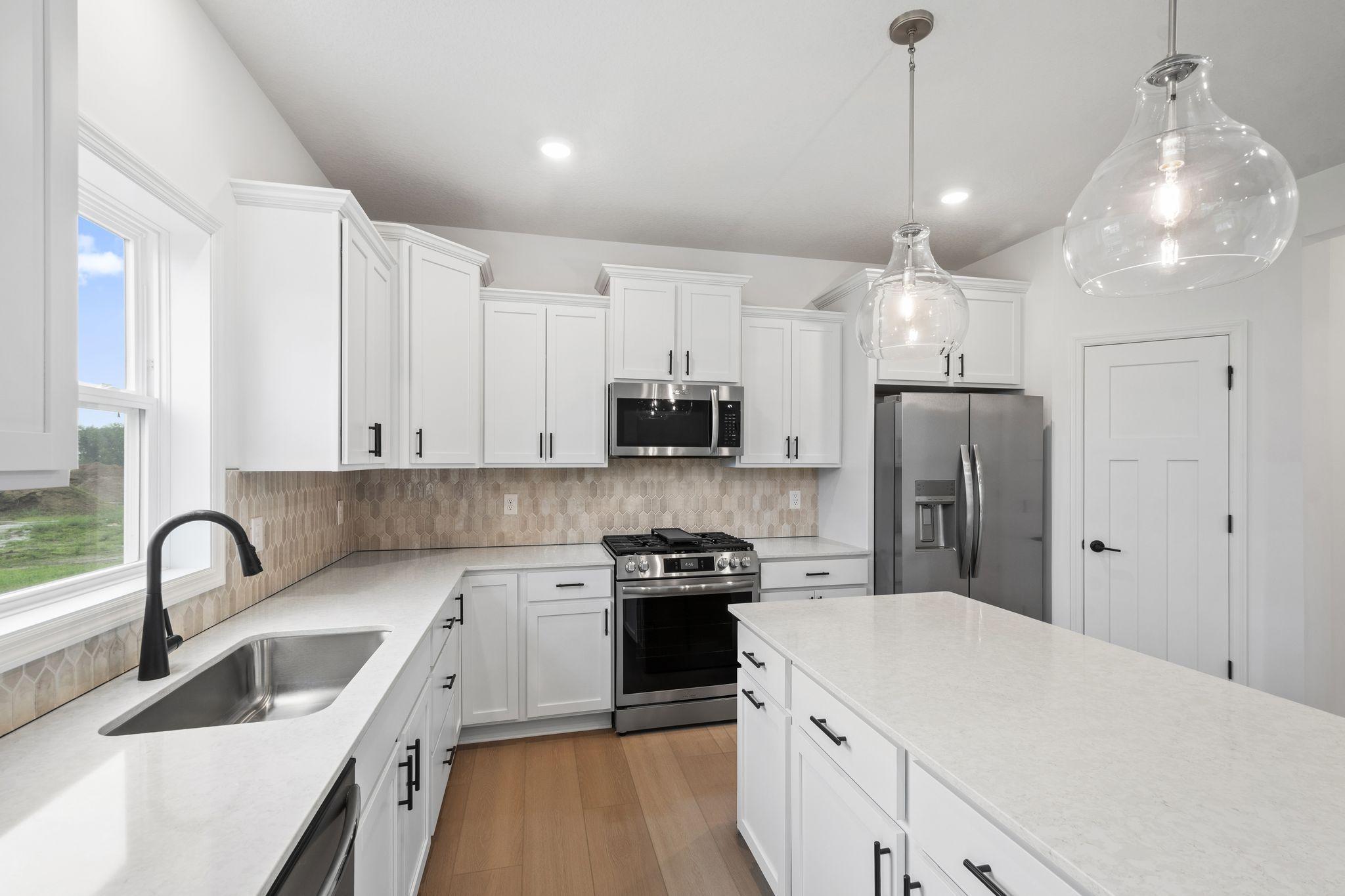 7098397 Property Photo 3