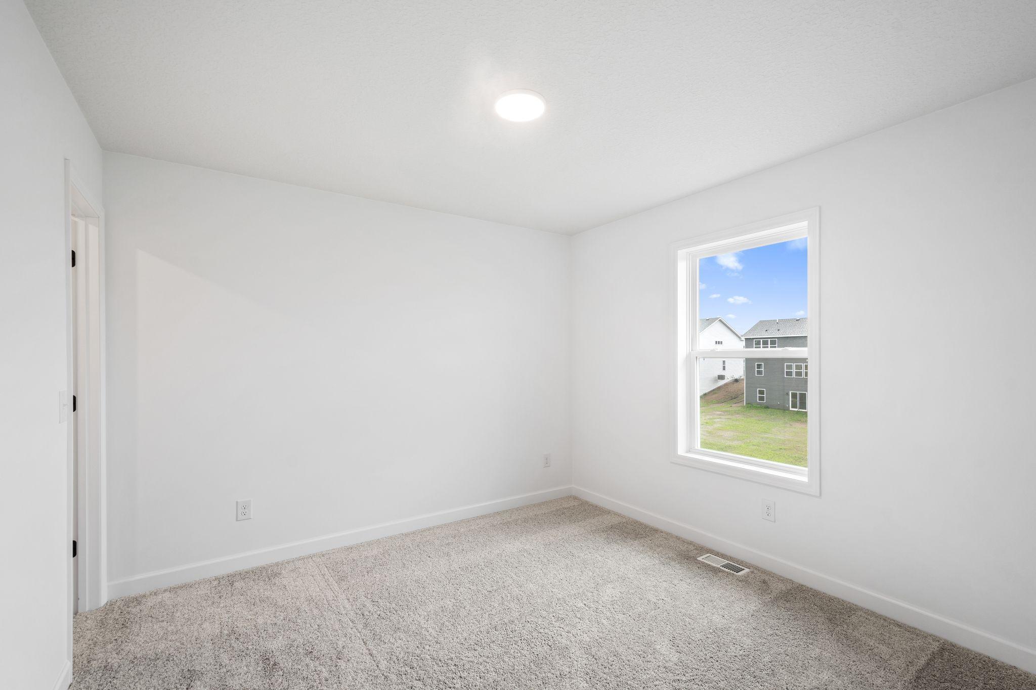 7098397 Property Photo 15