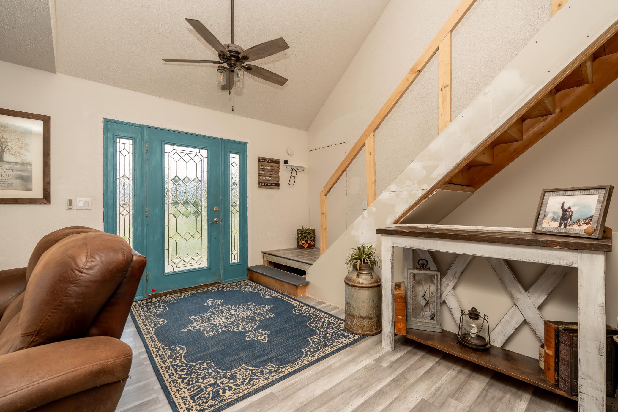 38653 Woodview Circle Property Photo 4