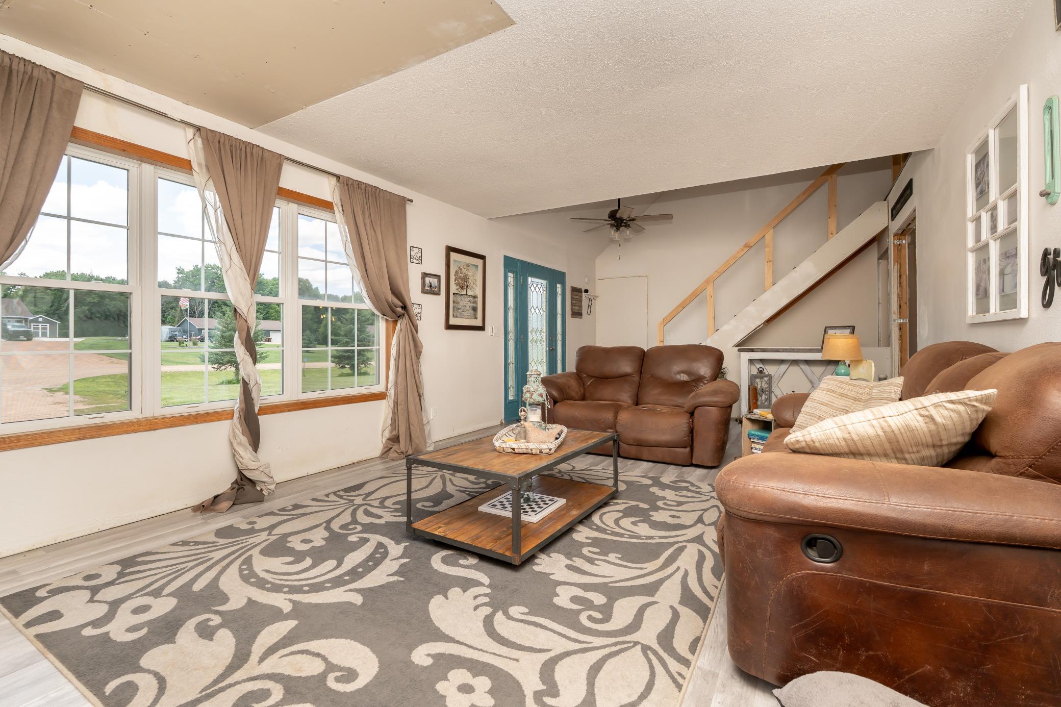 38653 Woodview Circle Property Photo 8