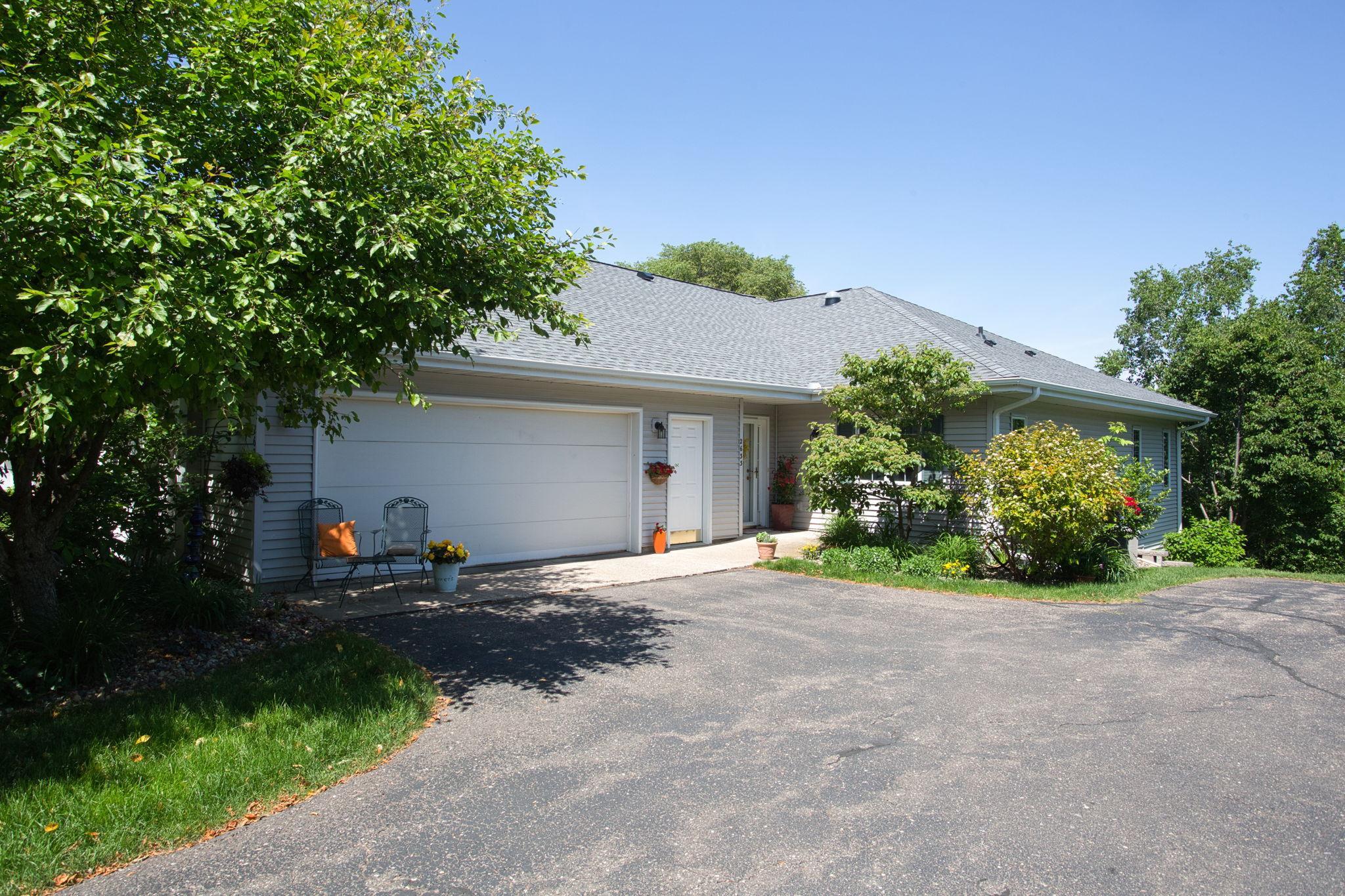 2633 Golf View Drive Property Photo 1