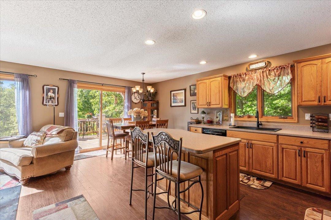 31204 Apache Circle Property Photo 7