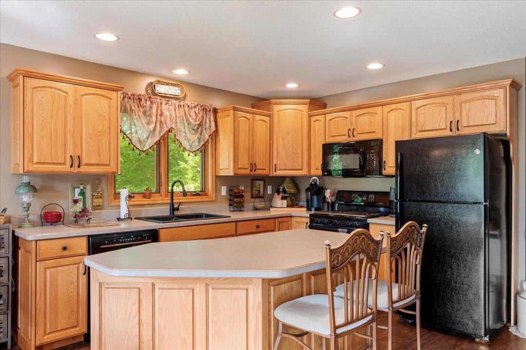 31204 Apache Circle Property Photo 8