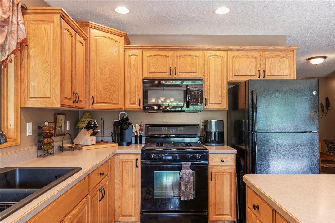 31204 Apache Circle Property Photo 9