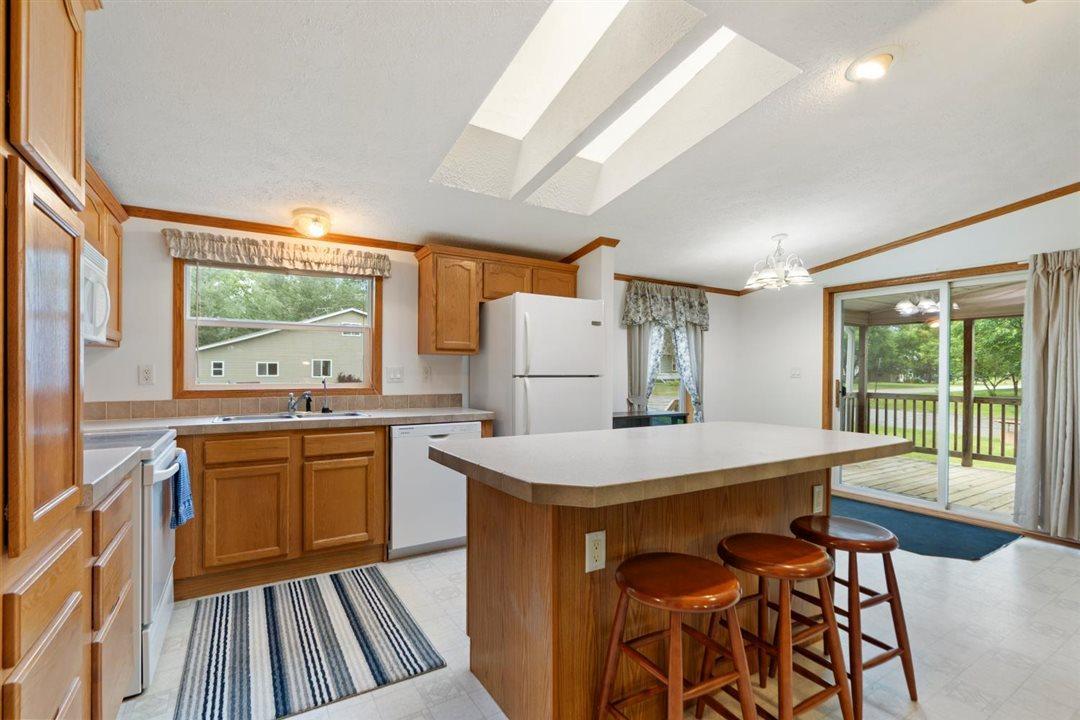 602 Winona Avenue Property Photo 4