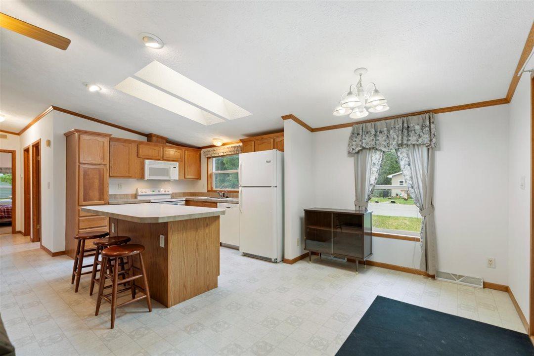 602 Winona Avenue Property Photo 5