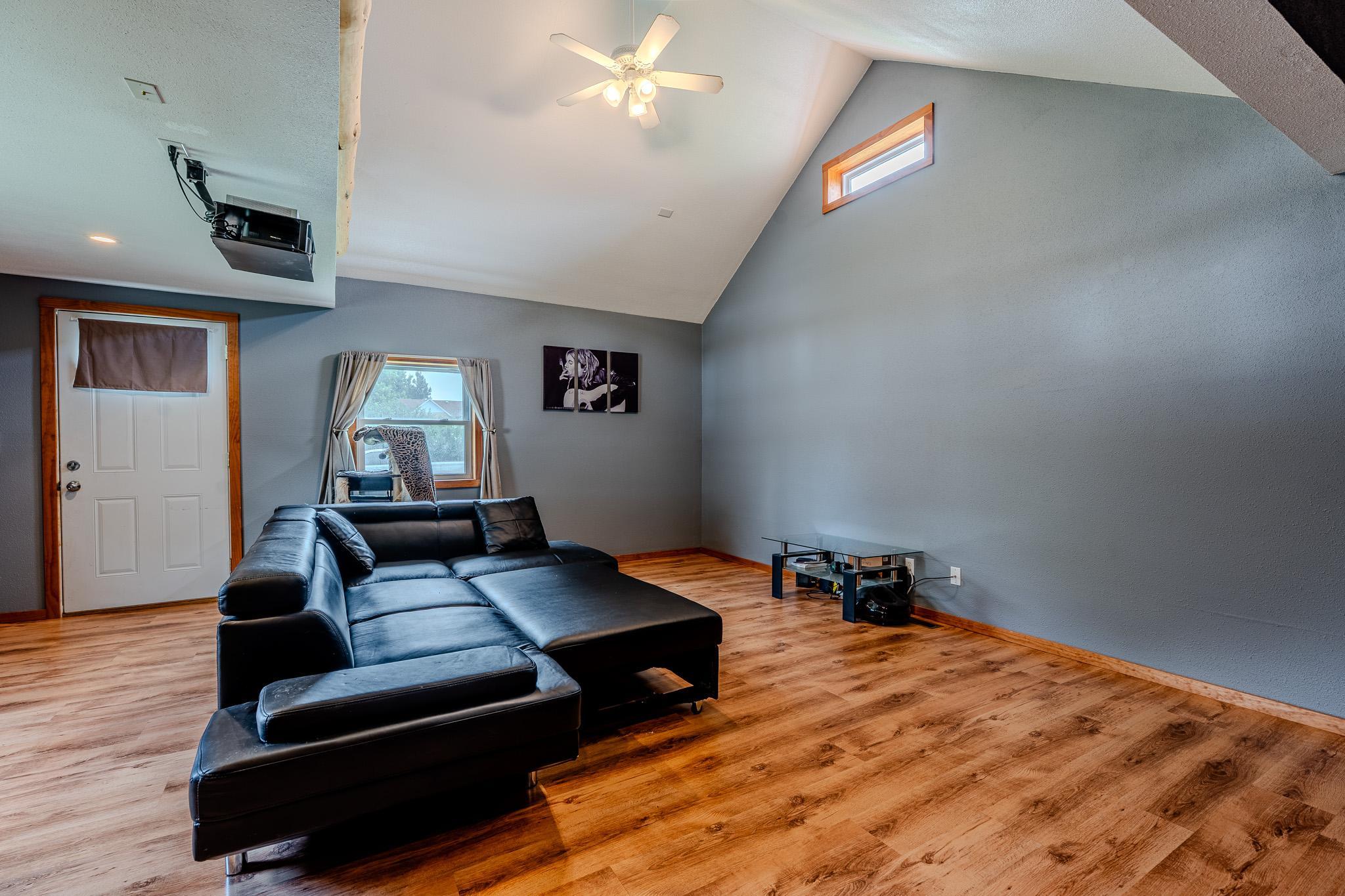 212 3rd Street N Property Photo 6