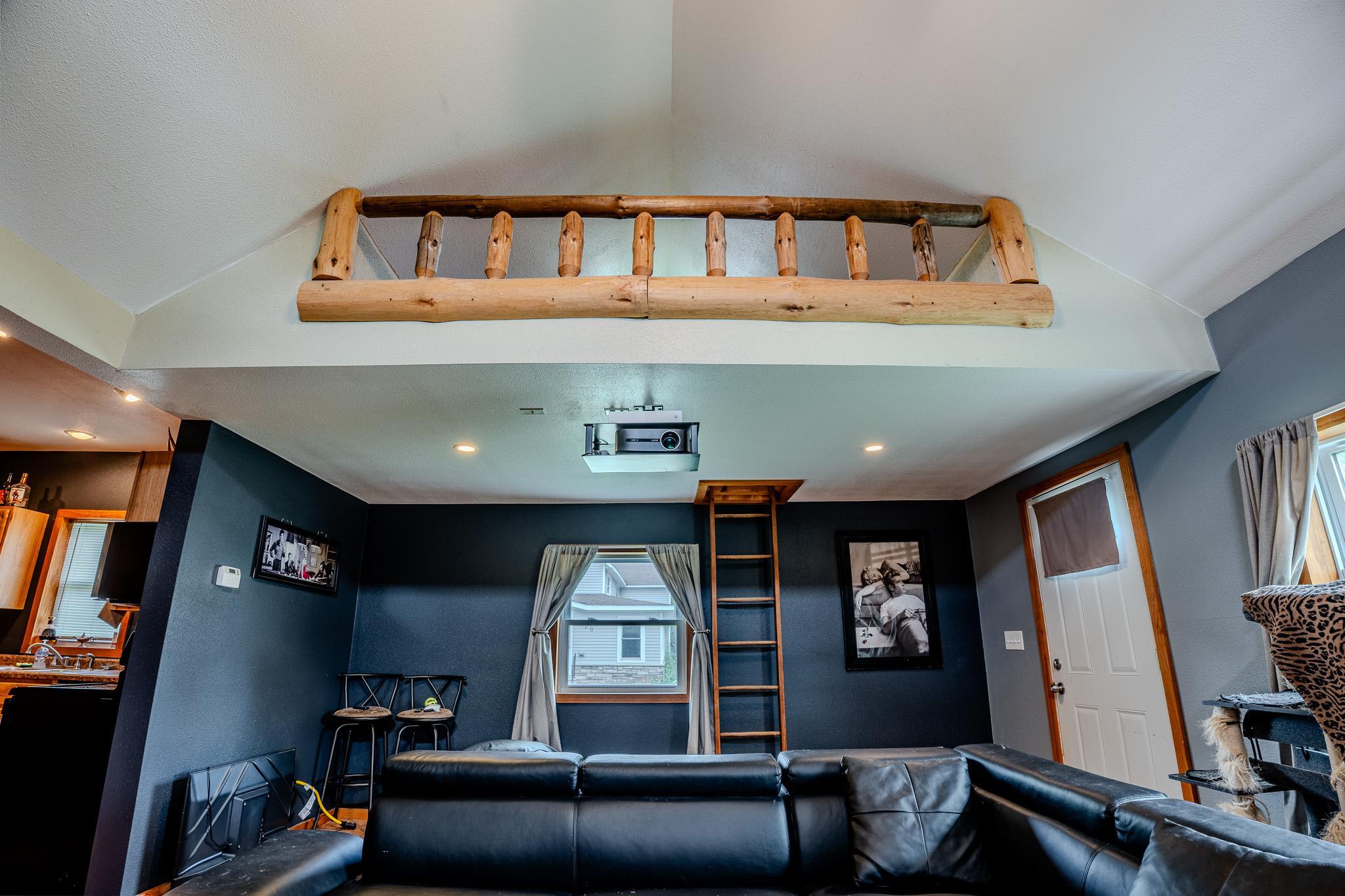 212 3rd Street N Property Photo 8