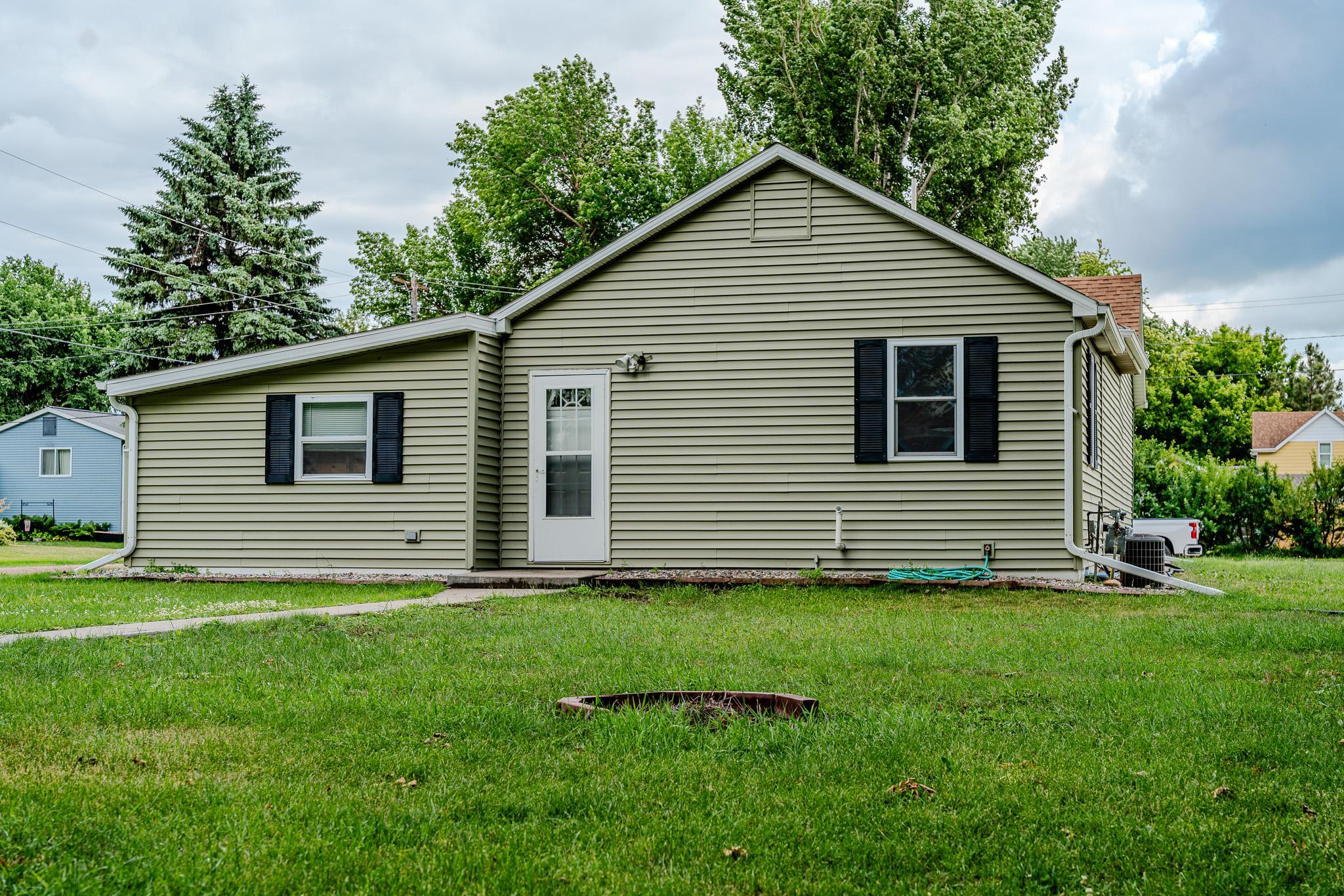 212 3rd Street N Property Photo 26