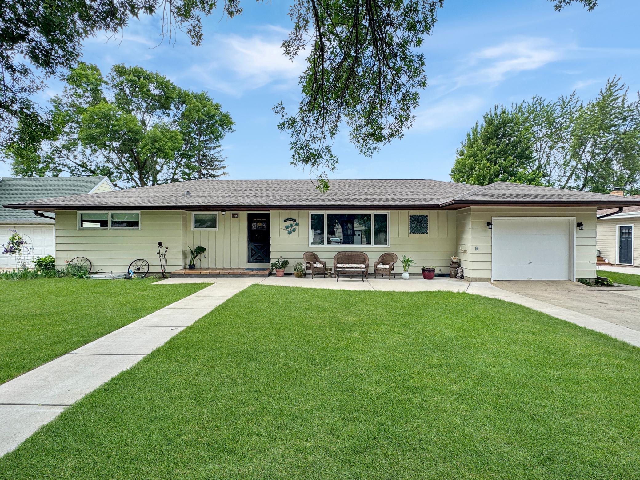 3064 Oak Avenue Property Photo 1