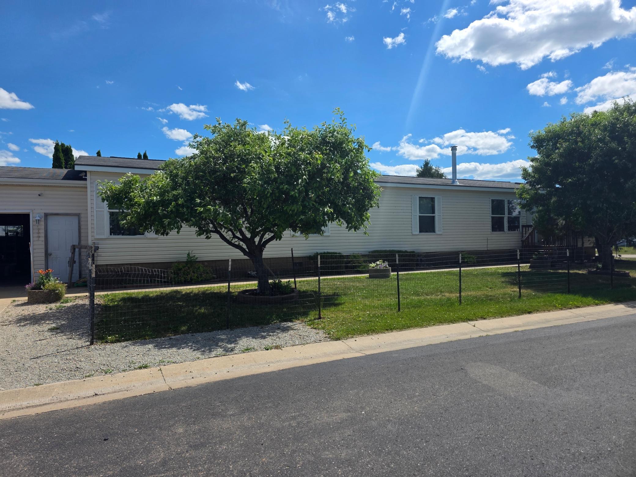 157 Southfork Drive Se Property Photo 1