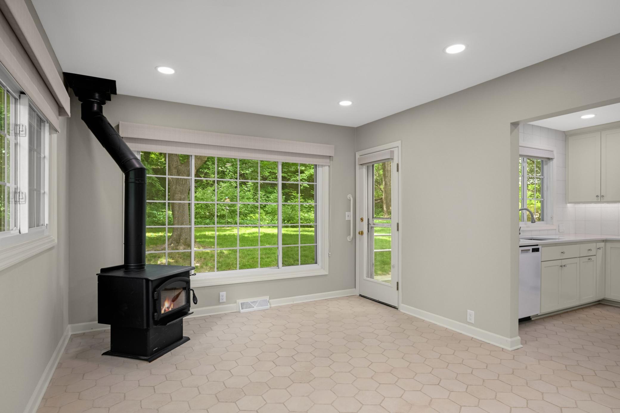 624 Pleasant Street Property Photo 12