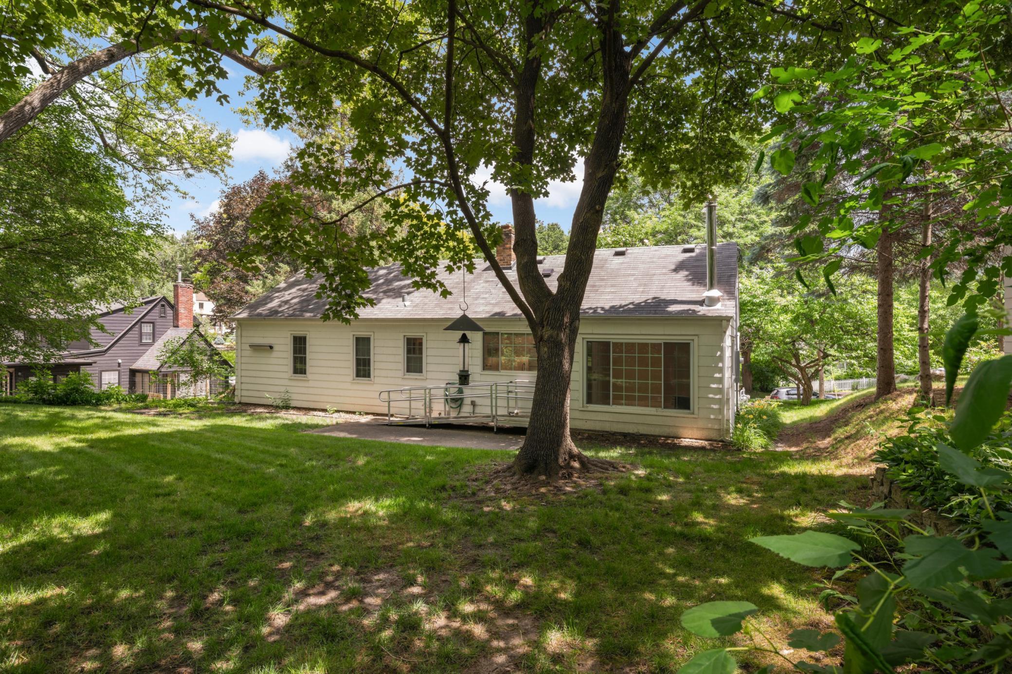 624 Pleasant Street Property Photo 23