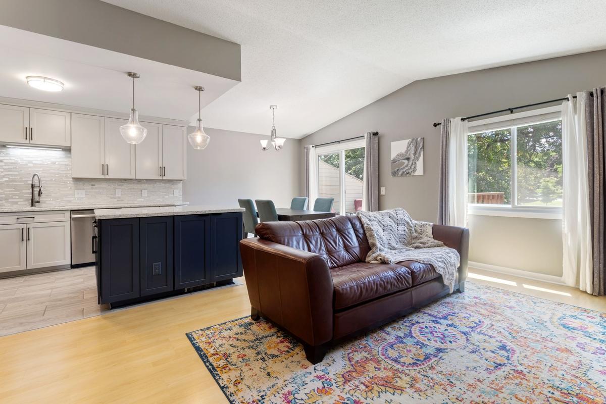 1053 Bridge Street Property Photo 6