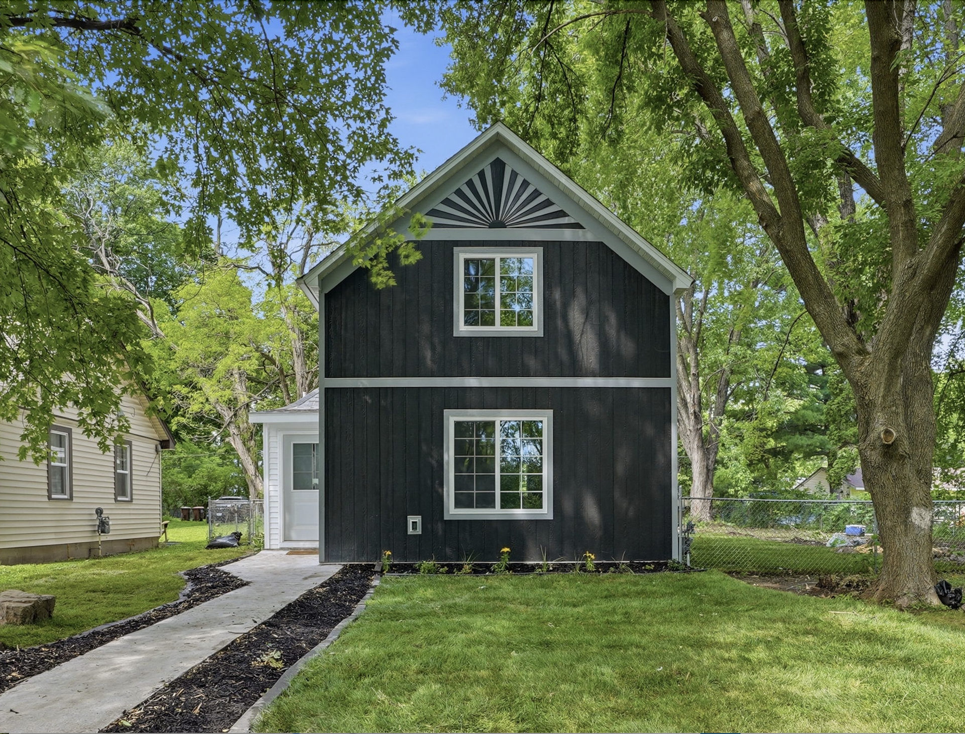 829 1st Street Property Photo 1